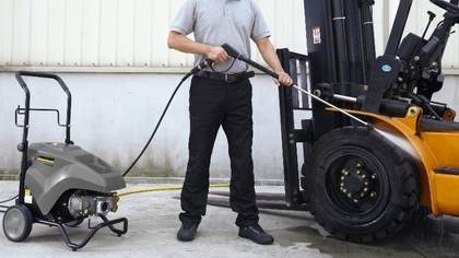 Фото 1- Мойка высокого давления Karcher HD 6-15-4 Classic