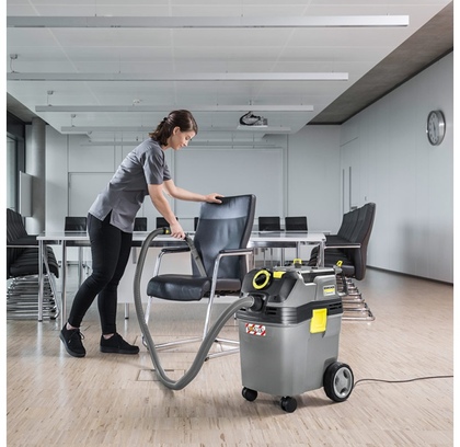 Фото 1- Пылесос для влажной и сухой уборки Karcher NT 30/1 Ap L